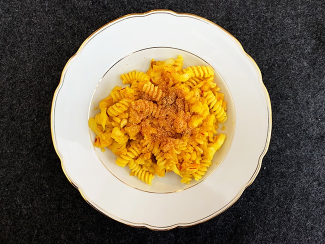 Pasta with cauliflower