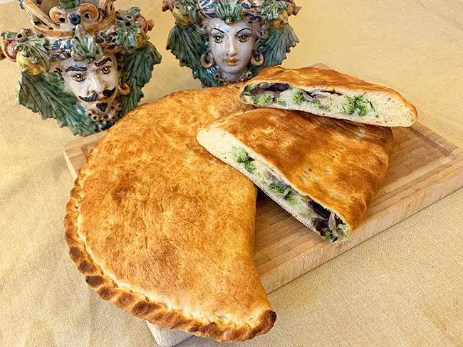 Focaccia Siracusana Cuddurúni