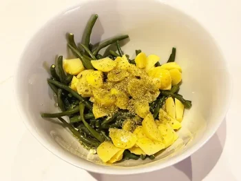 Green bean and potato salad