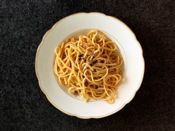 Pasta mit Paniermehl und Sardellen